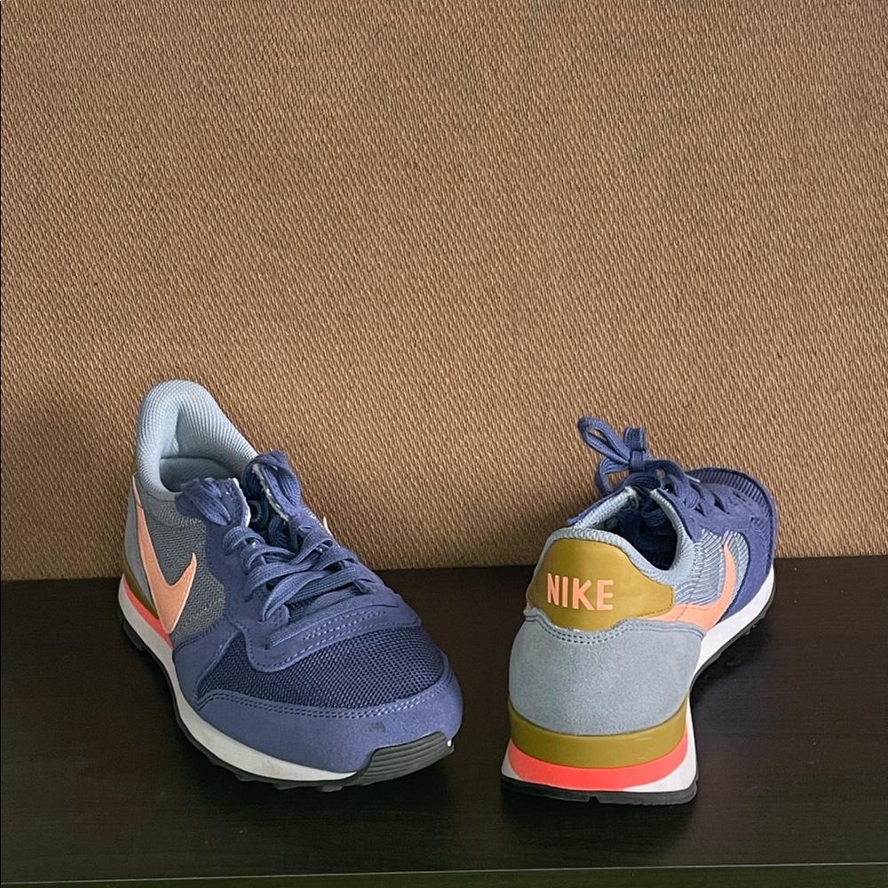 Nike Internationalist Blue Legend and Sunset Glow; Women Size 10 NWT (box)